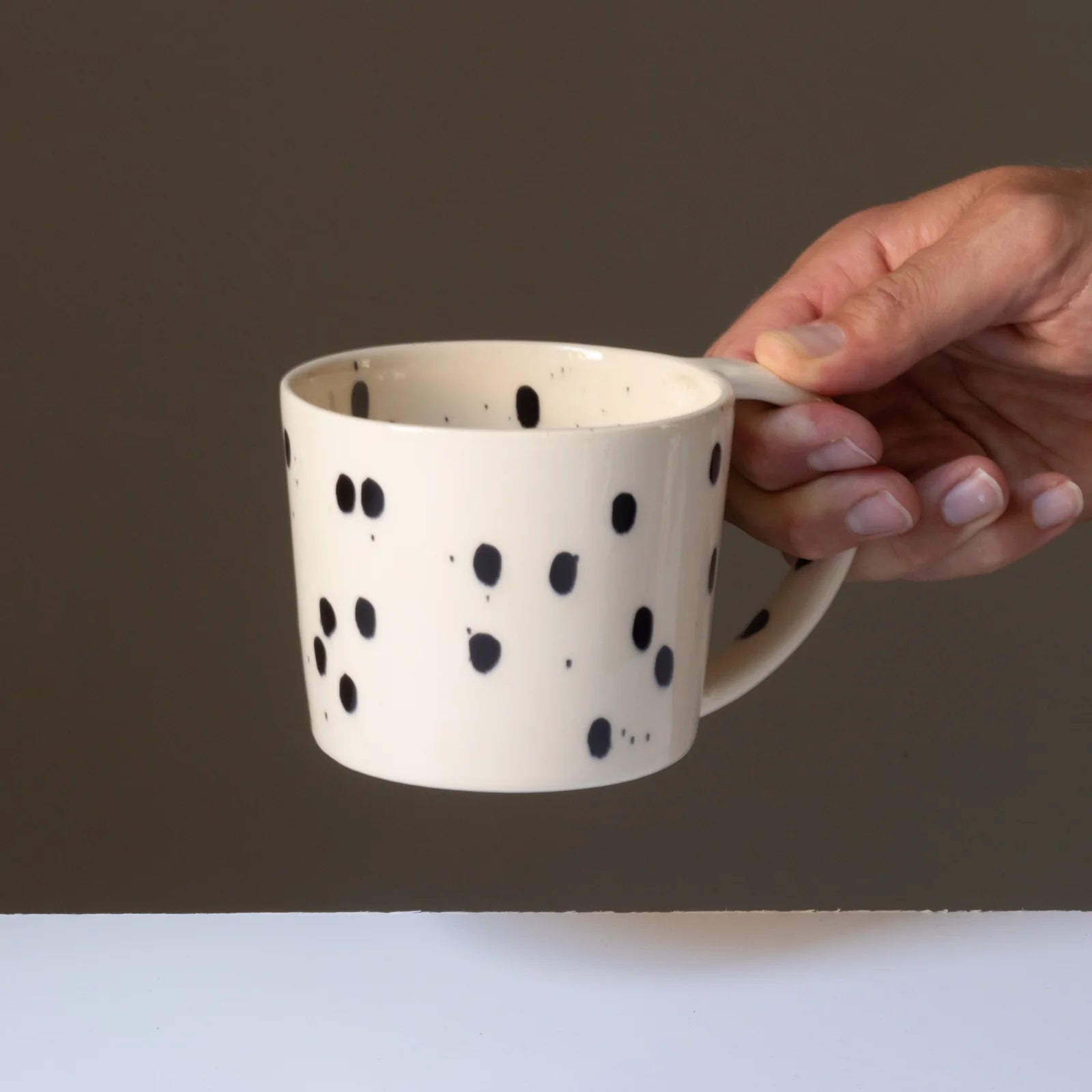 ATELIER AGAVE Grande tasse à thé Black Dots