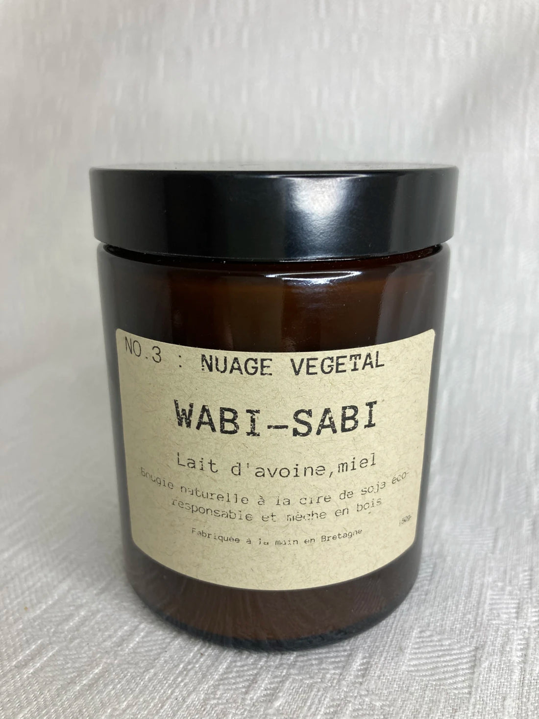 Photo de la bougie parfumée naturelle wabi sabi nuage végétal idéale pour cadeaux lors de visite, anniveraires ou maîtresses d&