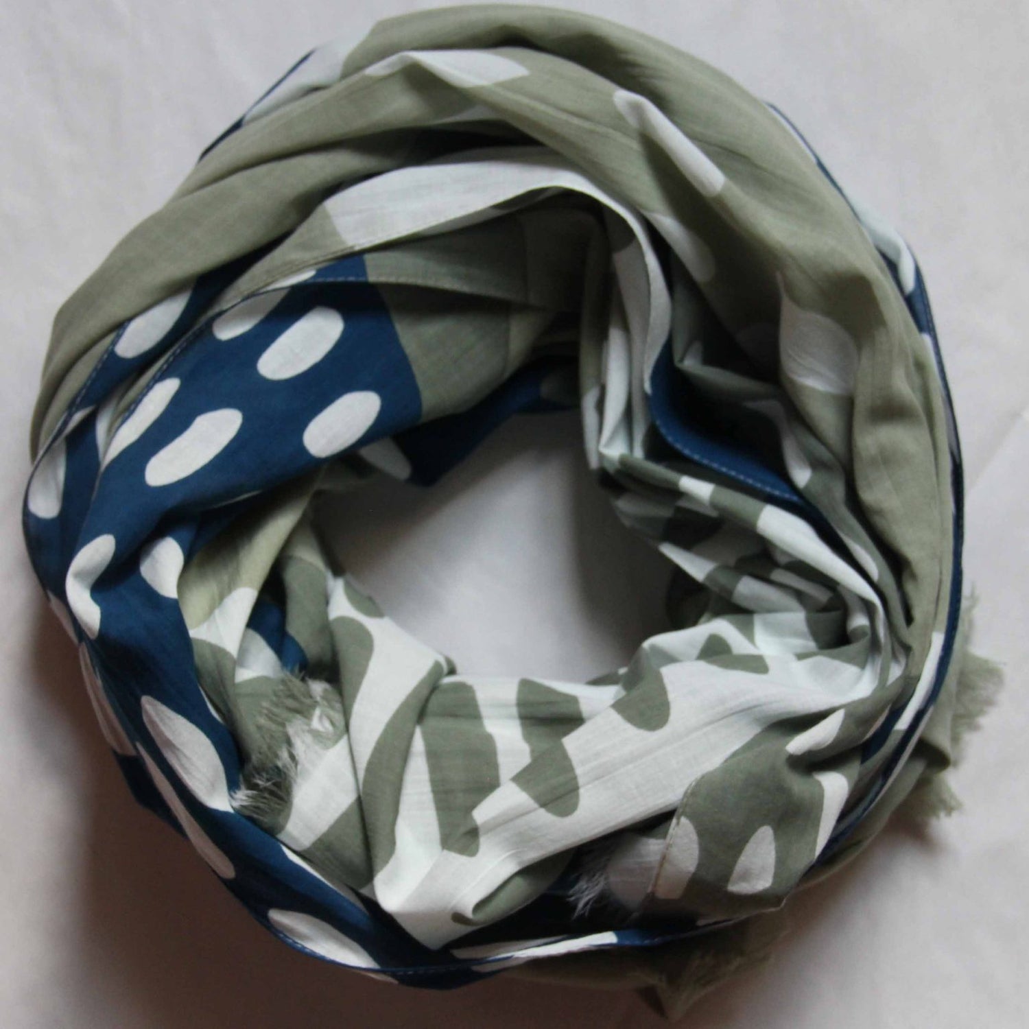 LES BELLES VAGABONDES Foulard Coton Bio Onirique Kaki