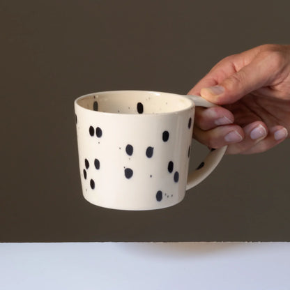 ATELIER AGAVE Grande tasse à thé Black Dots