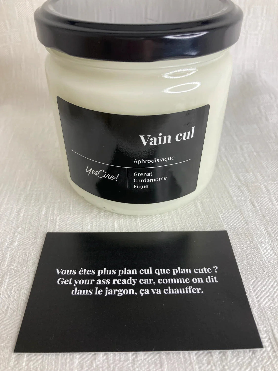 Photo de bougie parfumée Yes Cire artisanale fermée à base de cire de soja vendue à Lausanne